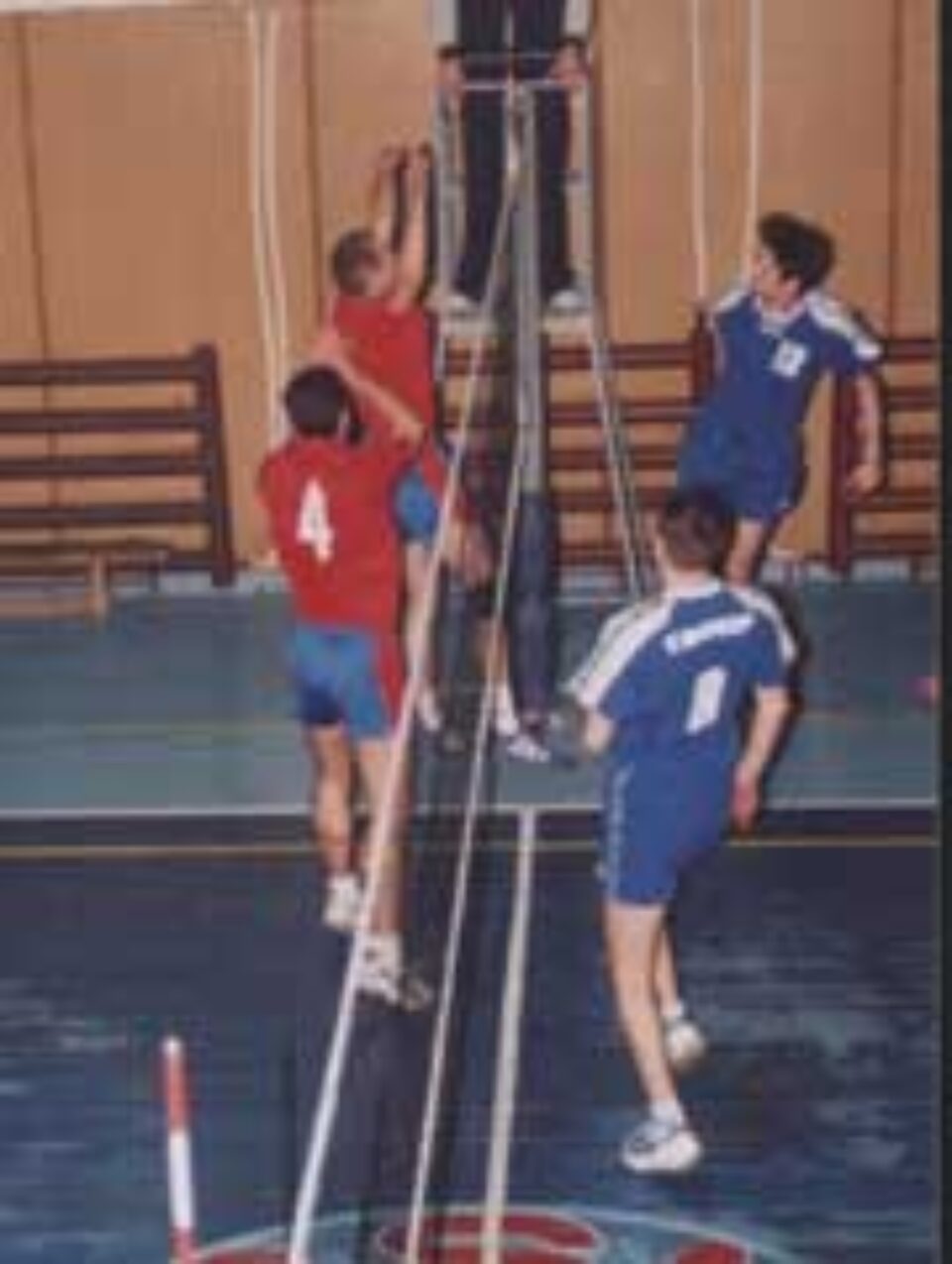 Voleibaliștii suceveni au debutat cu stîngul în noul sezon competițional Voleibaliștii suceveni au debutat cu stîngul în noul sezon competițional