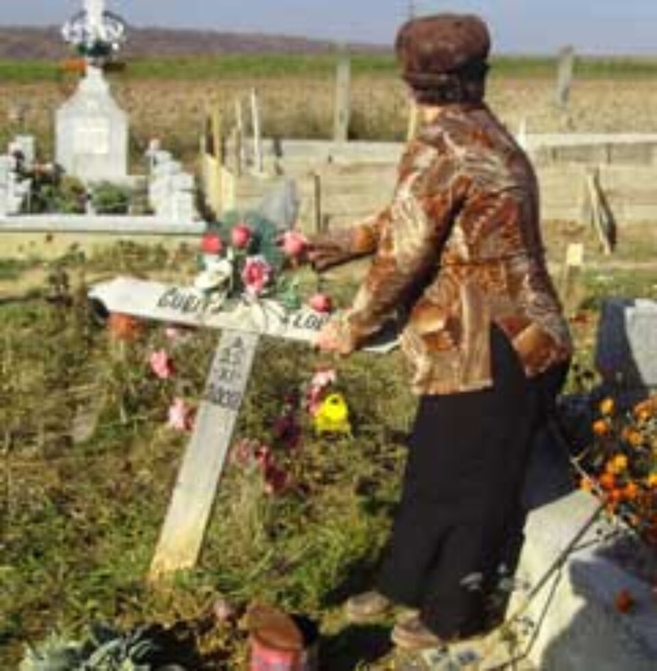 Primarul Ion Lungu ia măsuri pentru asigurarea pazei Cimitirului Burdujeni, recent vandalizat
