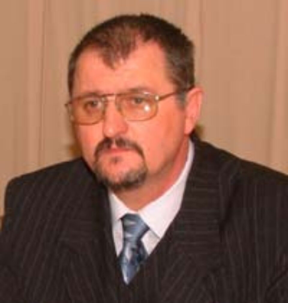 Onofrei: „Eugen Bejinariu joacă în filme românești în care regizor și scenarist este Corneliu Vadim Tudor” Onofrei: „Eugen Bejinariu joacă în filme românești în care regizor și scenarist este Corneliu Vadim Tudor”