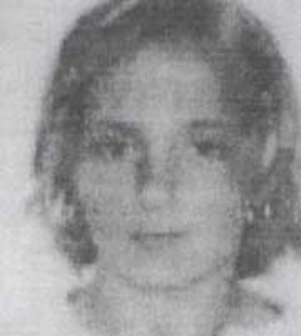 Minoră de 12 ani, dispărută în mod misterios, din curtea bunicii sale