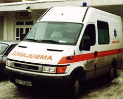 Ambulanțele din județ, scoase la licitație publică