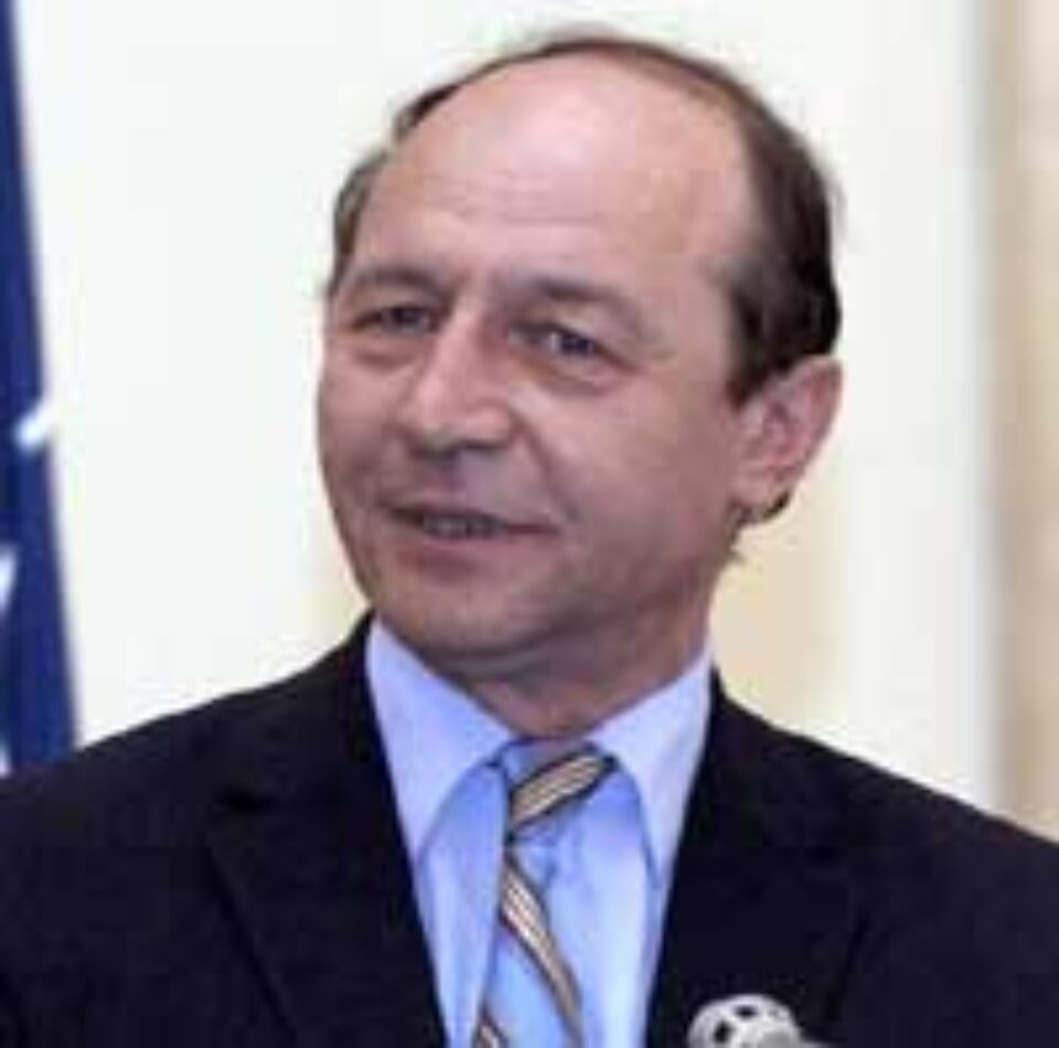 Băsescu a semnat decretele de numire a trei noi ambasadori
