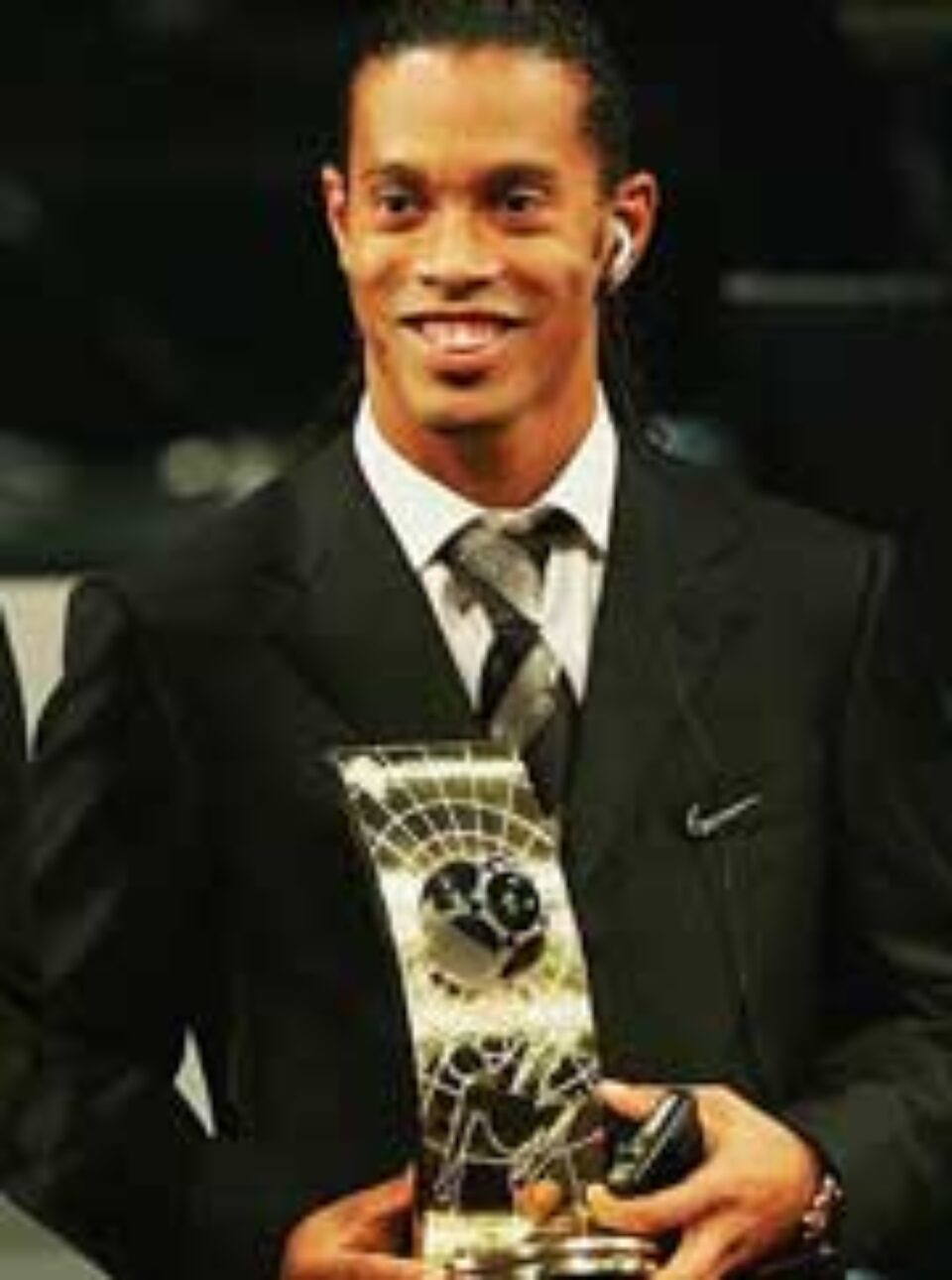 Ronaldinho, dat drept cîștigător al Balonului de Aur