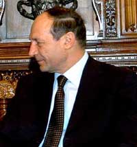 Băsescu vrea un buget de 5 la sută pentru Educație