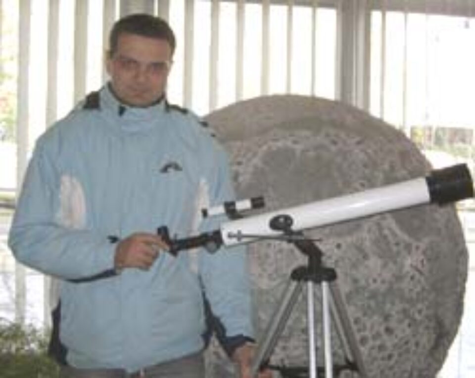 Planetariul Suceava și-a îmbogățit zestrea materială cu o lunetă portabilă