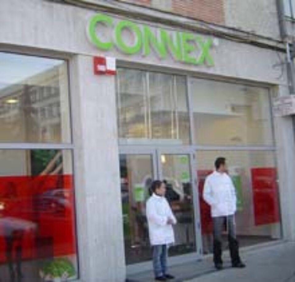 Connex – Vodafone a deschis ieri primul magazin propriu din Suceava Connex – Vodafone a deschis ieri primul magazin propriu din Suceava