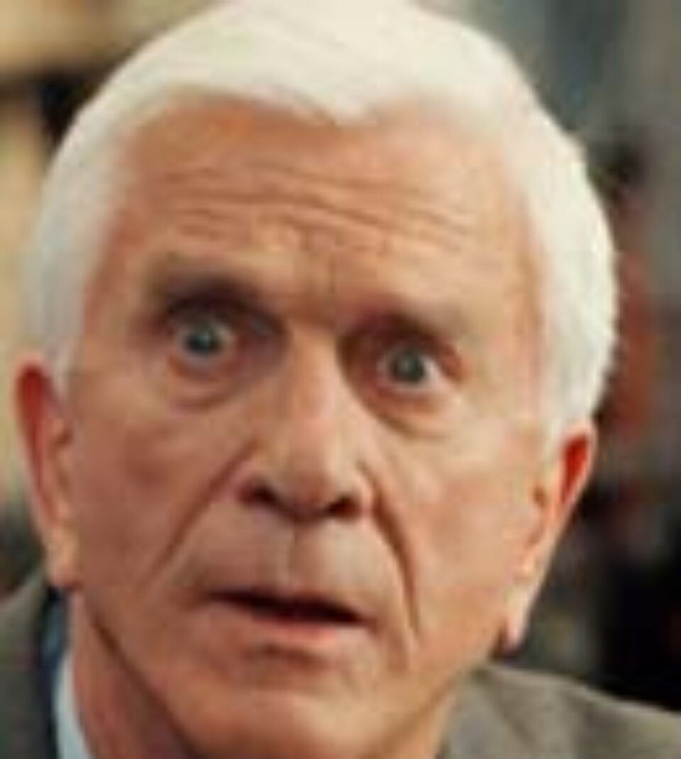 Leslie Nielsen și Carmen Electra vor juca "Scary Movie 4"