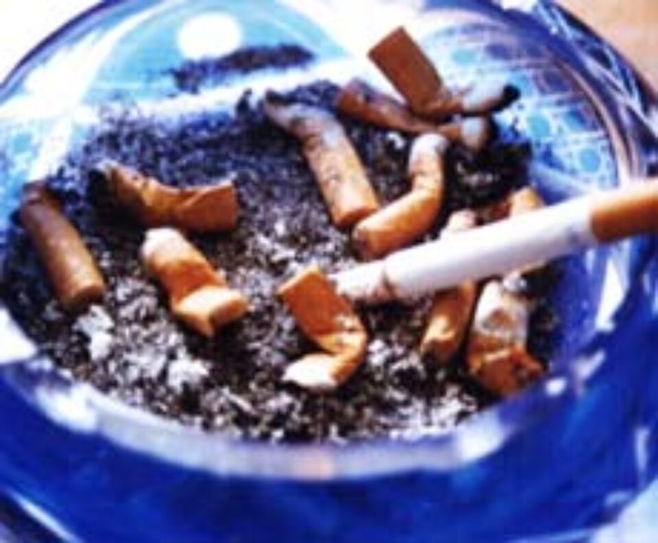 Taxa pe viciu ar putea reduce numărul fumătorilor