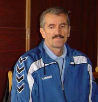 Echipa locală de handbal domină eșalonul secund cu un lot a cărui medie de vîrstă este 20,5 ani