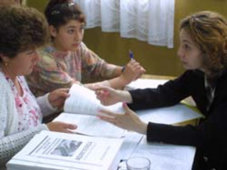 Profesorii trebuie să primească bani pentru orele recuperate Profesorii trebuie să primească bani pentru orele recuperate