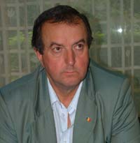 Fostul prefect PSD de Suceava Ioan Băncescu, acuzat de PRM că încearcă să racoleze membri pentru PNL