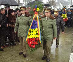 Doar o mînă de suceveni au participat la ceremonialul religios și militar de la Monumentul Erorilor din cimitirul Pacea