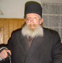 Abandonat de copii, „călugărul Calist” şi-a găsit refugiu în viaţa monahală şi mai apoi în alcool