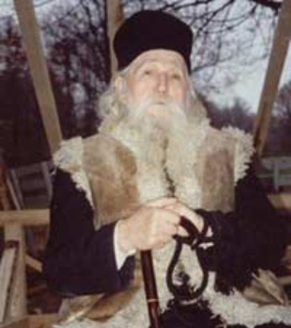 S-au împlinit șapte ani de la trecerea la cele veșnice a Părintelui Arhimandrit Ilie Cleopa S-au împlinit șapte ani de la trecerea la cele veșnice a Părintelui Arhimandrit Ilie Cleopa