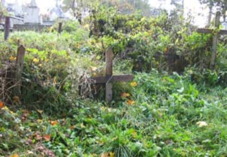 Morminte fără nume