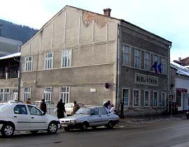 Biblioteca din Cîmpulung Moldovenesc este în situație critică