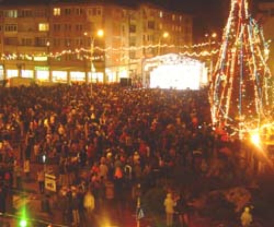 Concert de colinde cu Ștefan Hrușcă oferit de Connex Vodafone și Primăria Suceava Concert de colinde cu Ștefan Hrușcă oferit de Connex Vodafone și Primăria Suceava