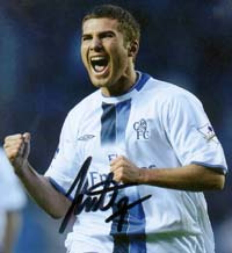 Mutu, pe vremea in care juca la Chelsea Mutu, pe vremea in care juca la Chelsea