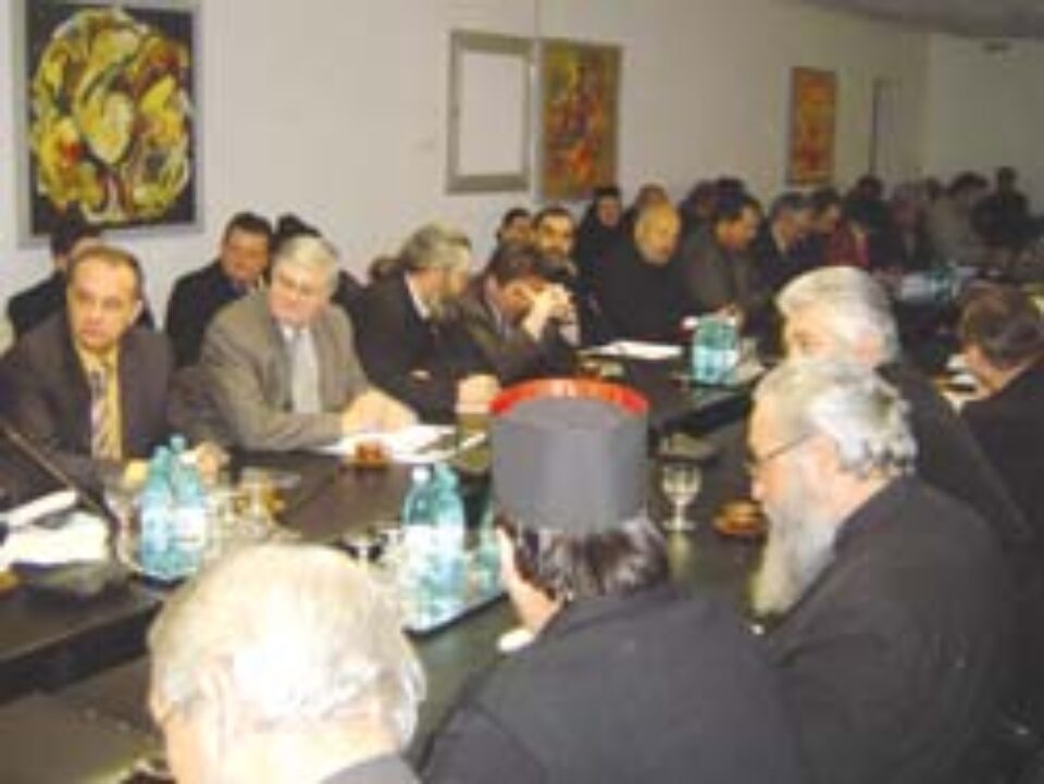 Tensiuni și dezbateri fără sens legate de retrocedarea pădurii Fondului Bisericesc Ortodox din Bucovina Tensiuni și dezbateri fără sens legate de retrocedarea pădurii Fondului Bisericesc Ortodox din Bucovina