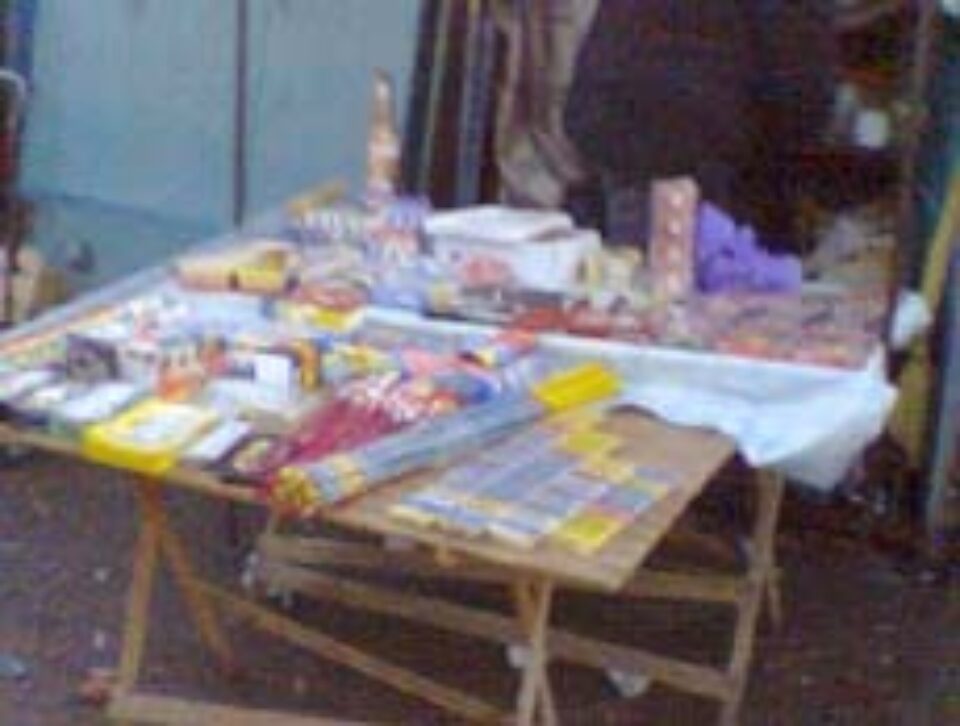 Nereguli depistate de inspectorii de muncă la firmele din județ care comercializează artificii, petarde și pocnitori