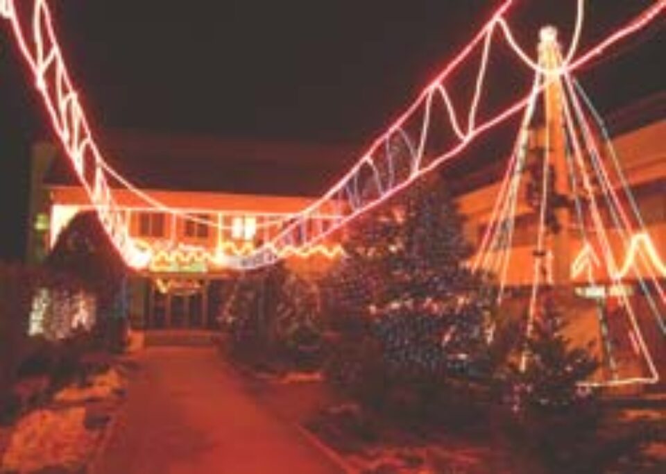 Gura Humorului, un mic „oraș al luminilor” de Sărbători Gura Humorului, un mic „oraș al luminilor” de Sărbători