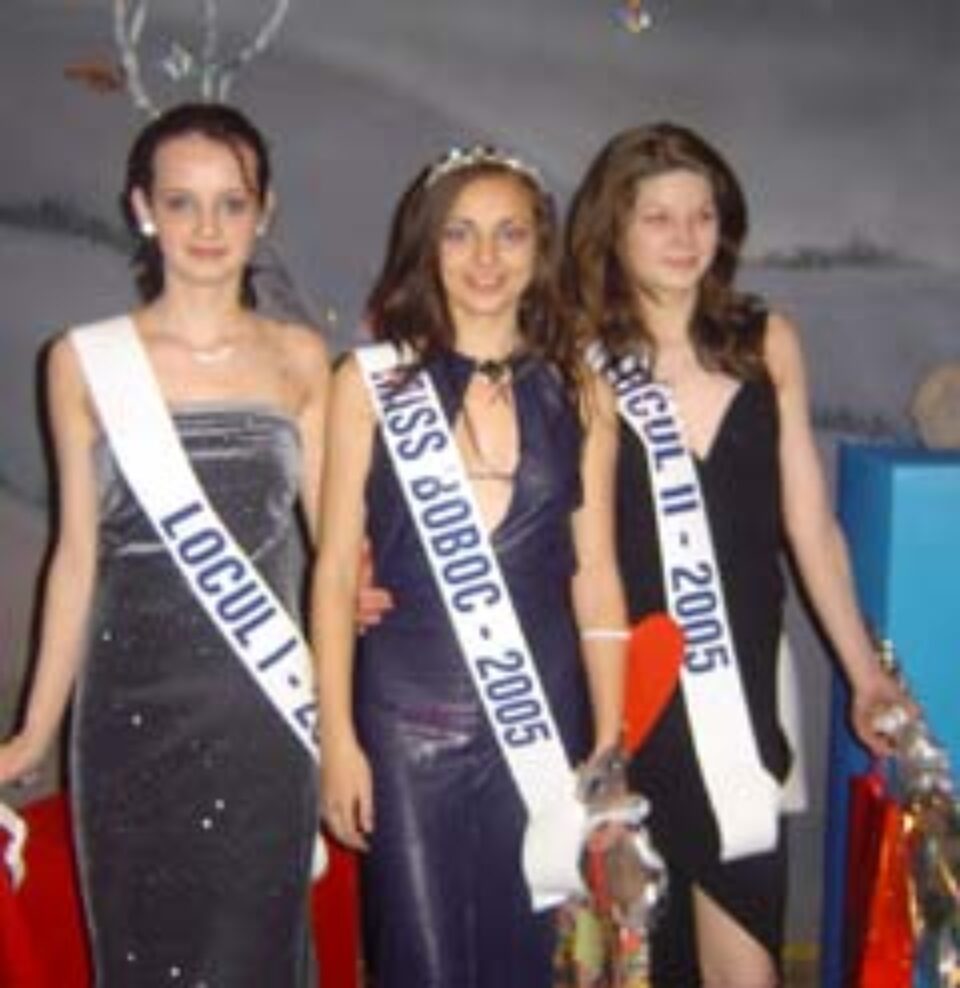 Atmosferă incendiară cu Trupa „Impact” la Balul Bobocilor 2005 – Colegiul Tehnic „Petru Mușat” Atmosferă incendiară cu Trupa „Impact” la Balul Bobocilor 2005 – Colegiul Tehnic „Petru Mușat”