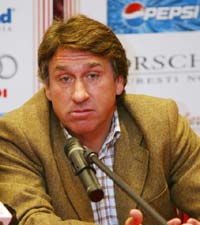 Conducerea dinamovistă îi dă credit noului antrenor, spaniolul Esteban Vigo