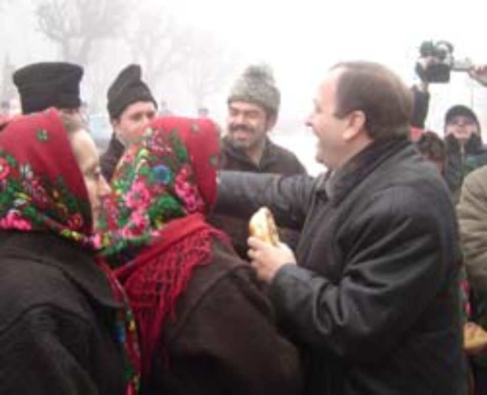 Primarul Sucevei, Ion Lungu, l-a urat pe ministrul Agriculturii, Gheorghe Flutur