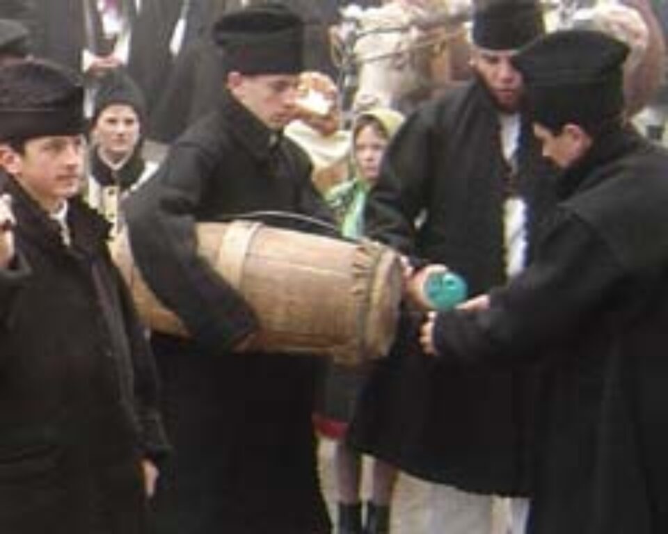 Datini și obiceiuri de Anul Nou din Bucovina