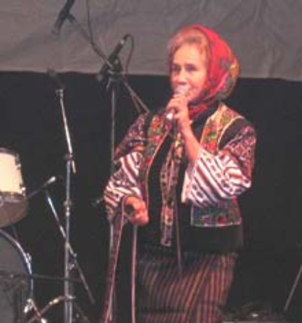 Revelion pe ritmuri sud-americane și cu hore moldovenești