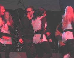 Revelion pe ritmuri sud-americane și cu hore moldovenești