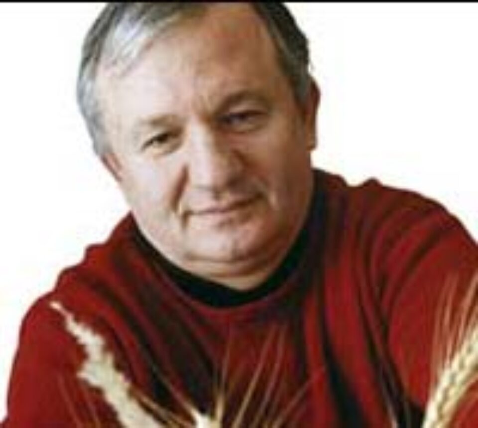 Aflat pe ultimul loc în Divizia A, Porumboiu se pune pe procese cu foștii jucători Aflat pe ultimul loc în Divizia A, Porumboiu se pune pe procese cu foștii jucători