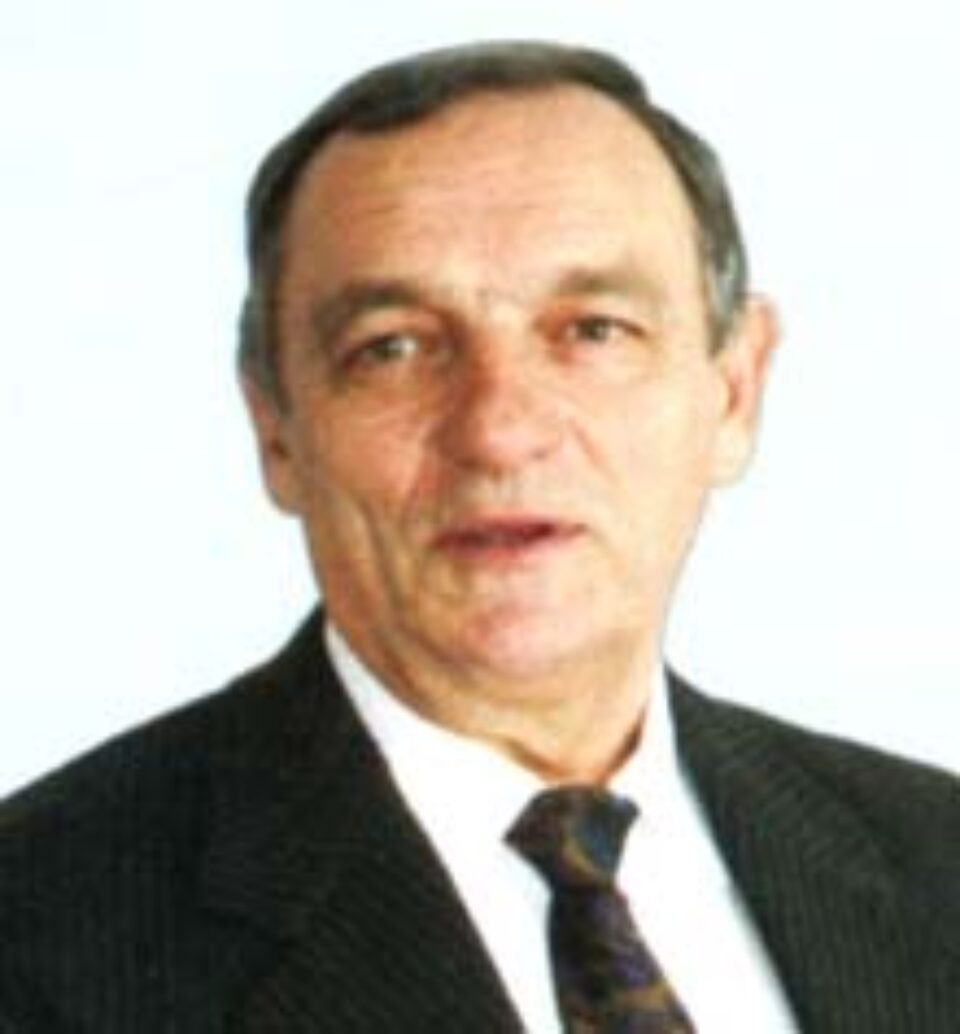 Consilierul județean Constantin Săvescu și-a vîndut șalupa Consilierul județean Constantin Săvescu și-a vîndut șalupa