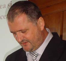 Primării fără bani, dar cu conturile pline