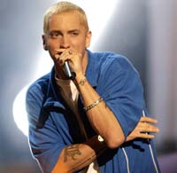 Eminem se recăsătorește cu Kimberly Mathers
