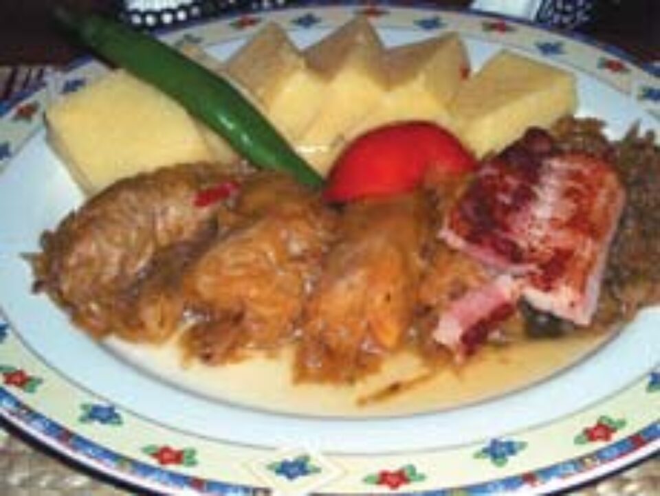 Românii preferă mâncărurile autohtone, deși au efecte negative asupra siluetei Românii preferă mâncărurile autohtone, deși au efecte negative asupra siluetei