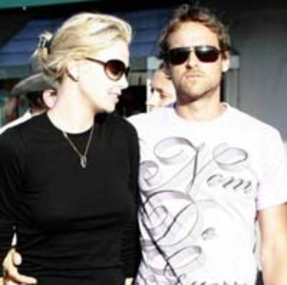 Charlize Theron, nominalizată la categoria Cea mai bună actriţă în rol principal pentru rolul din "North Country" Charlize Theron, nominalizată la categoria Cea mai bună actriţă în rol principal pentru rolul din "North Country"