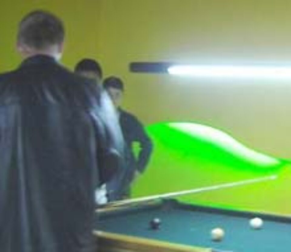 Bătaie generală într-un restaurant din Suceava, din cauza unei partide de biliard pe bani Bătaie generală într-un restaurant din Suceava, din cauza unei partide de biliard pe bani