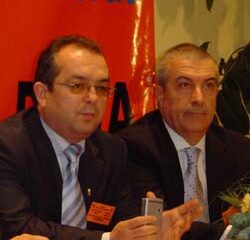 Copreședinții Alianței D.A. își invită colegii de partid să renunțe la competiția dintre PNL și PD