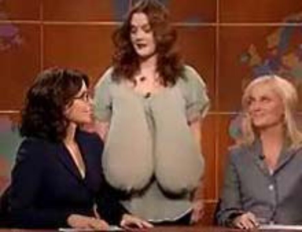 Drew Barrymore s-a amuzat pe seama propriei înfățișări Drew Barrymore s-a amuzat pe seama propriei înfățișări