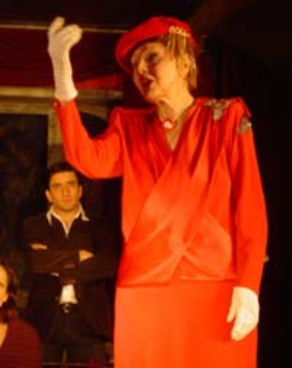 Actrita Carmen Stanescu, stralucitoare la cei 81 de ani ai sai