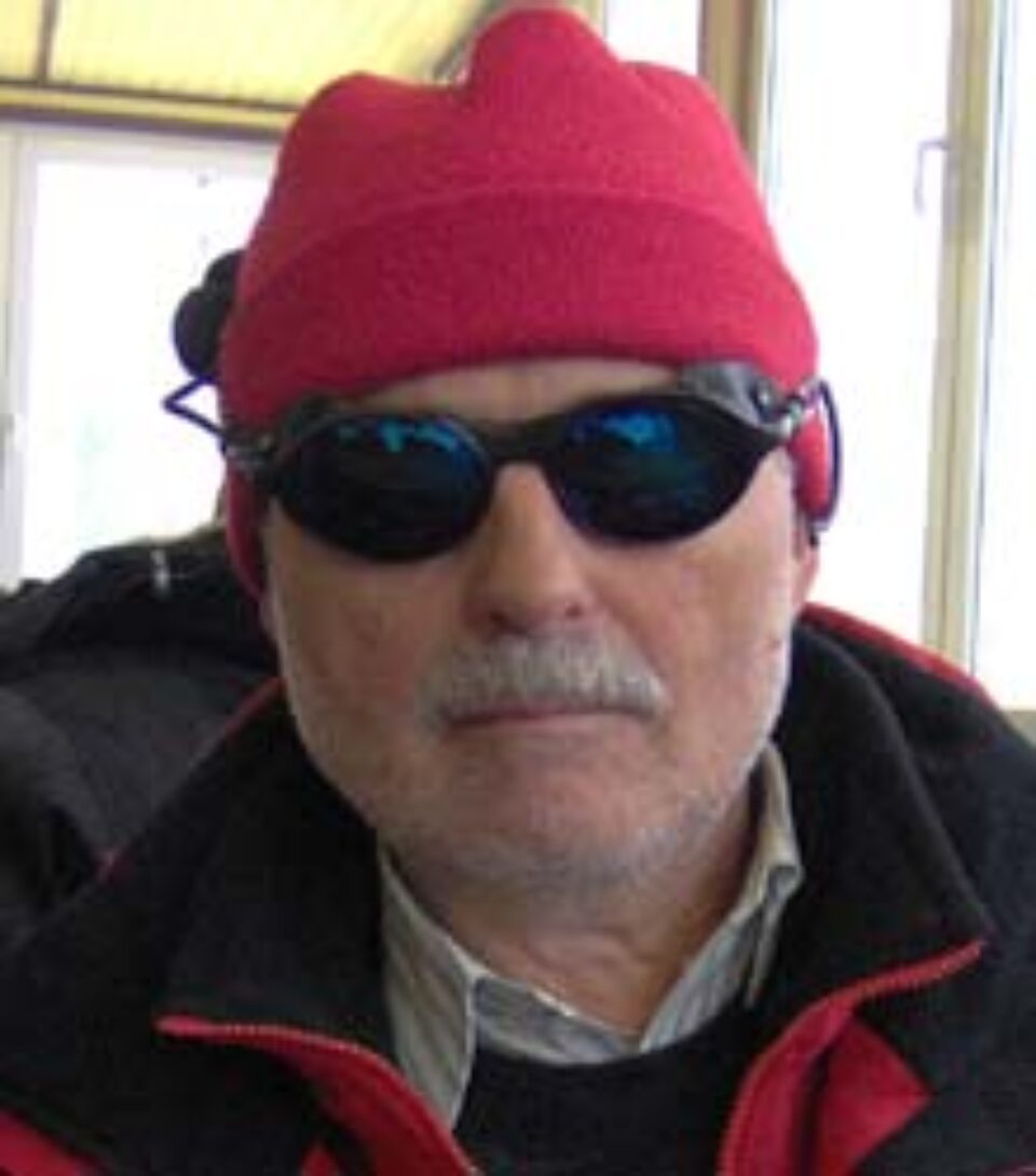 La Vatra Dornei lucrează un salvamontist de 72 de ani La Vatra Dornei lucrează un salvamontist de 72 de ani