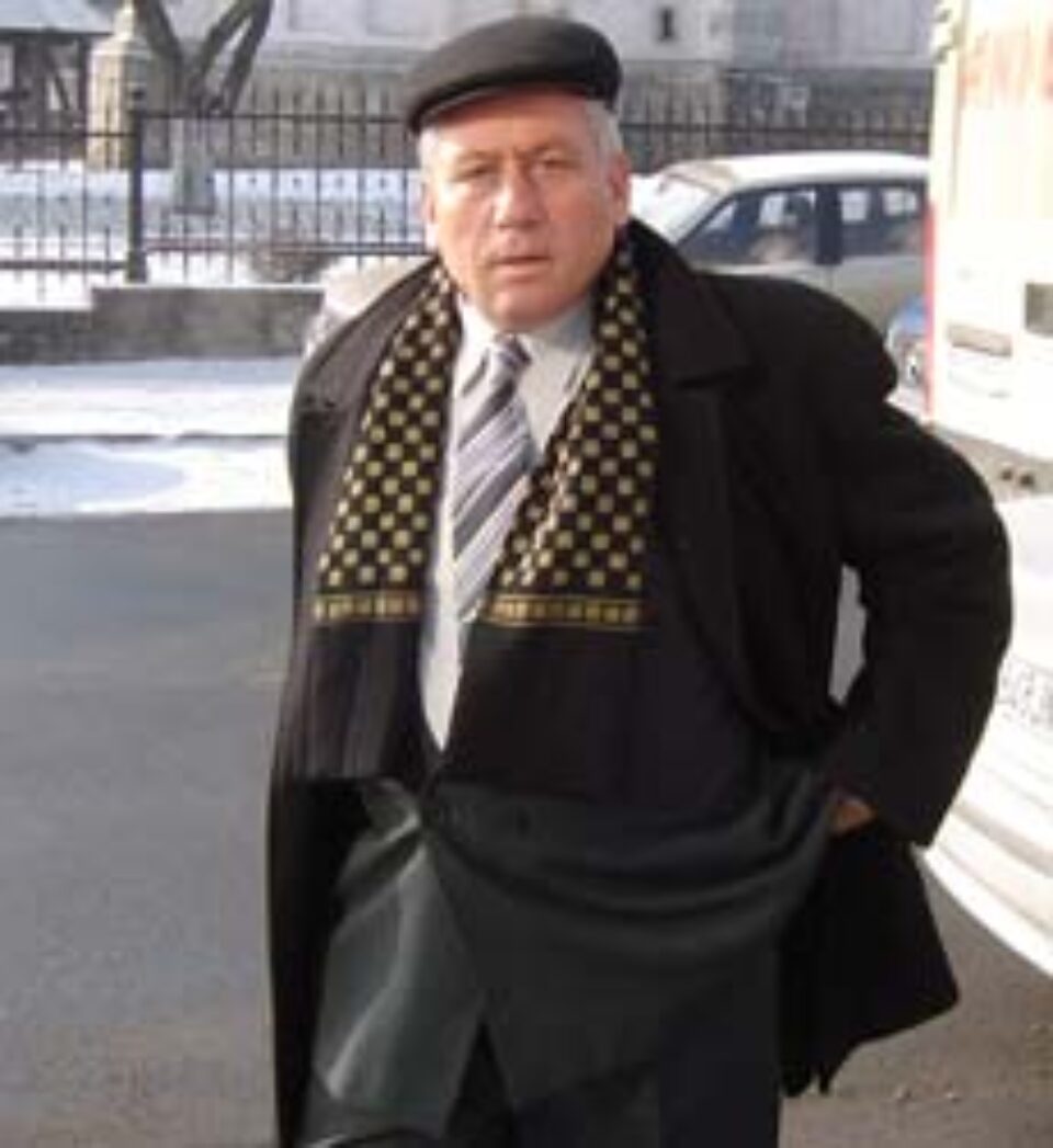 Neculai Bujor în timp ce intra în sediul DNA Neculai Bujor în timp ce intra în sediul DNA