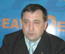 Democrații suceveni îi arată „cartonașul galben” prefectului Onofrei