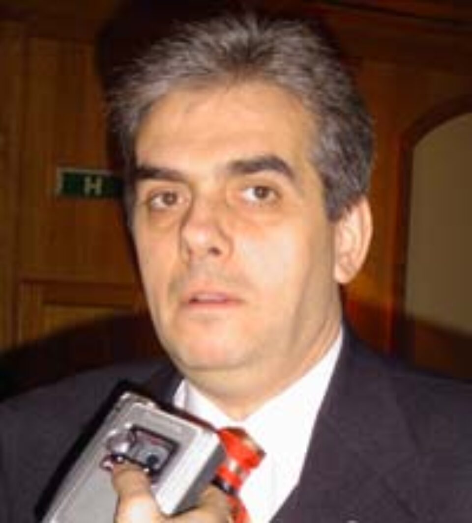 Aprobarea legilor sănătății ar putea fi prima reușită a lui Nicolăescu Aprobarea legilor sănătății ar putea fi prima reușită a lui Nicolăescu