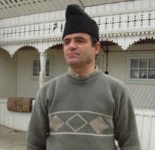 Vasile Mogârzan: „De câte ori merg în sat sau la câmp şi mă întâlnesc cu el, îmi spune că îmi face capătul şi pleacă în Italia”