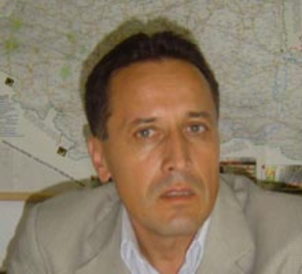 Pe urmele internaționalului moldovean Frunze Pe urmele internaționalului moldovean Frunze