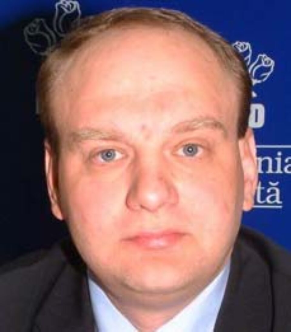 „Un rol pe care Camera de Comerț și l-a asumat foarte serios îl reprezintă informarea mediului de afaceri privind aderarea României la Uniunea Europeană” „Un rol pe care Camera de Comerț și l-a asumat foarte serios îl reprezintă informarea mediului de afaceri privind aderarea României la Uniunea Europeană”