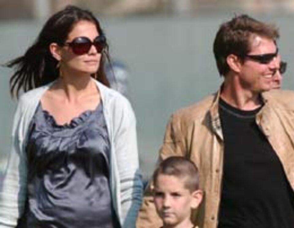 Zvonurile despre despărțirea dintre Tom Cruise și Katie Holmes, infirmate Zvonurile despre despărțirea dintre Tom Cruise și Katie Holmes, infirmate