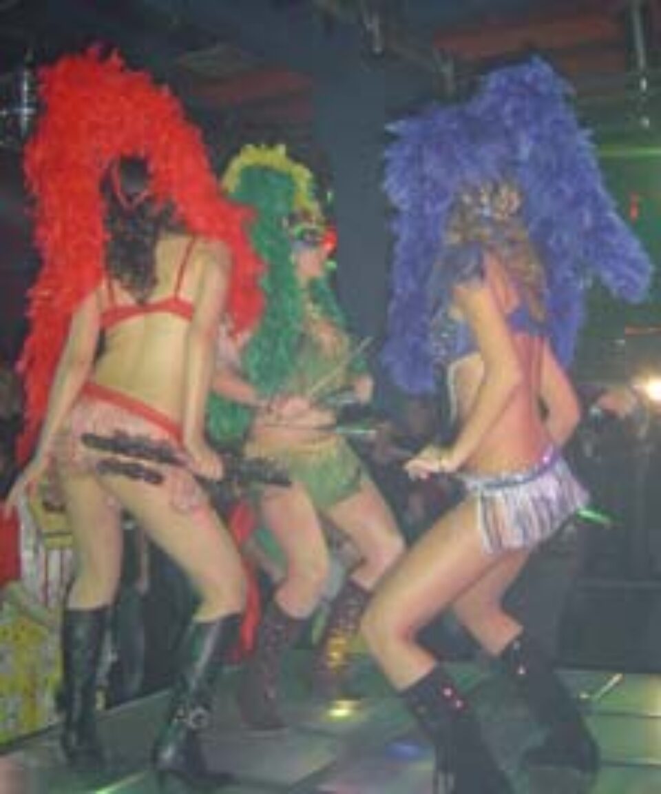 „Carnavalul de la Rio” a poposit pentru o seară în Shock Fashion Club „Carnavalul de la Rio” a poposit pentru o seară în Shock Fashion Club